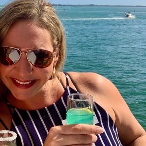 Meet your Posher, Kelly